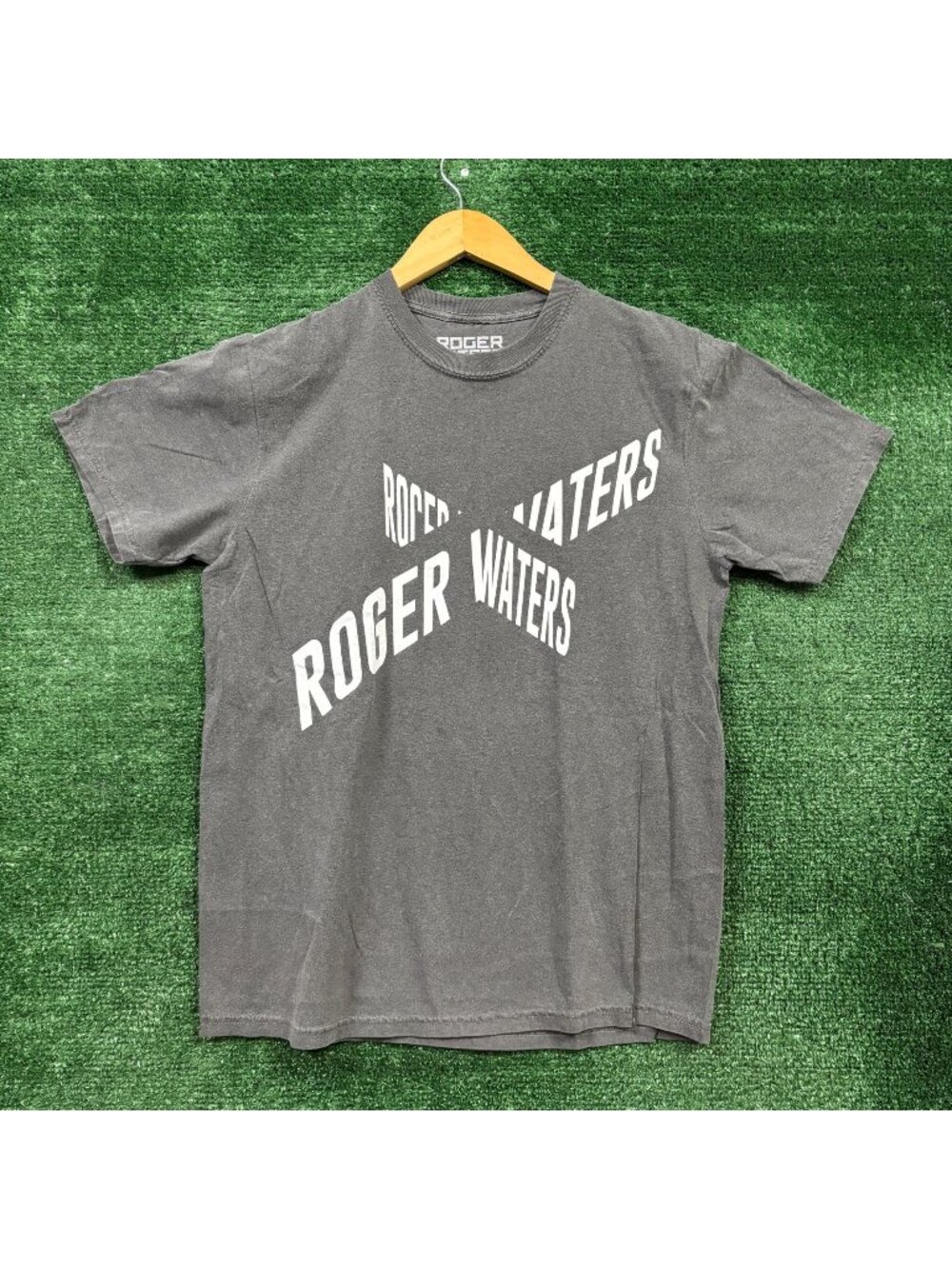 Roger Waters 'This Is Not A Drill' Tour Rock T-Shirt Size Medium